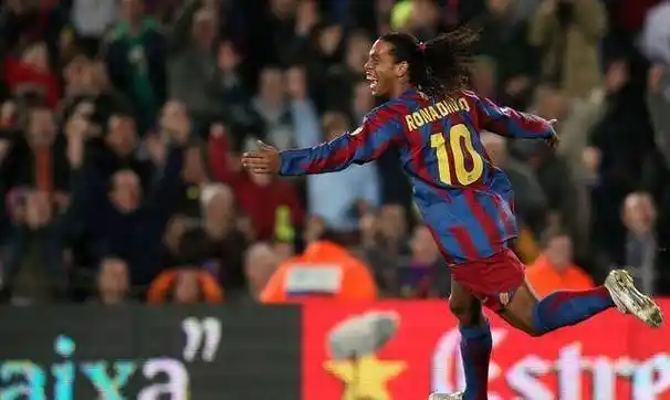 巴萨的防守 巴萨的防守